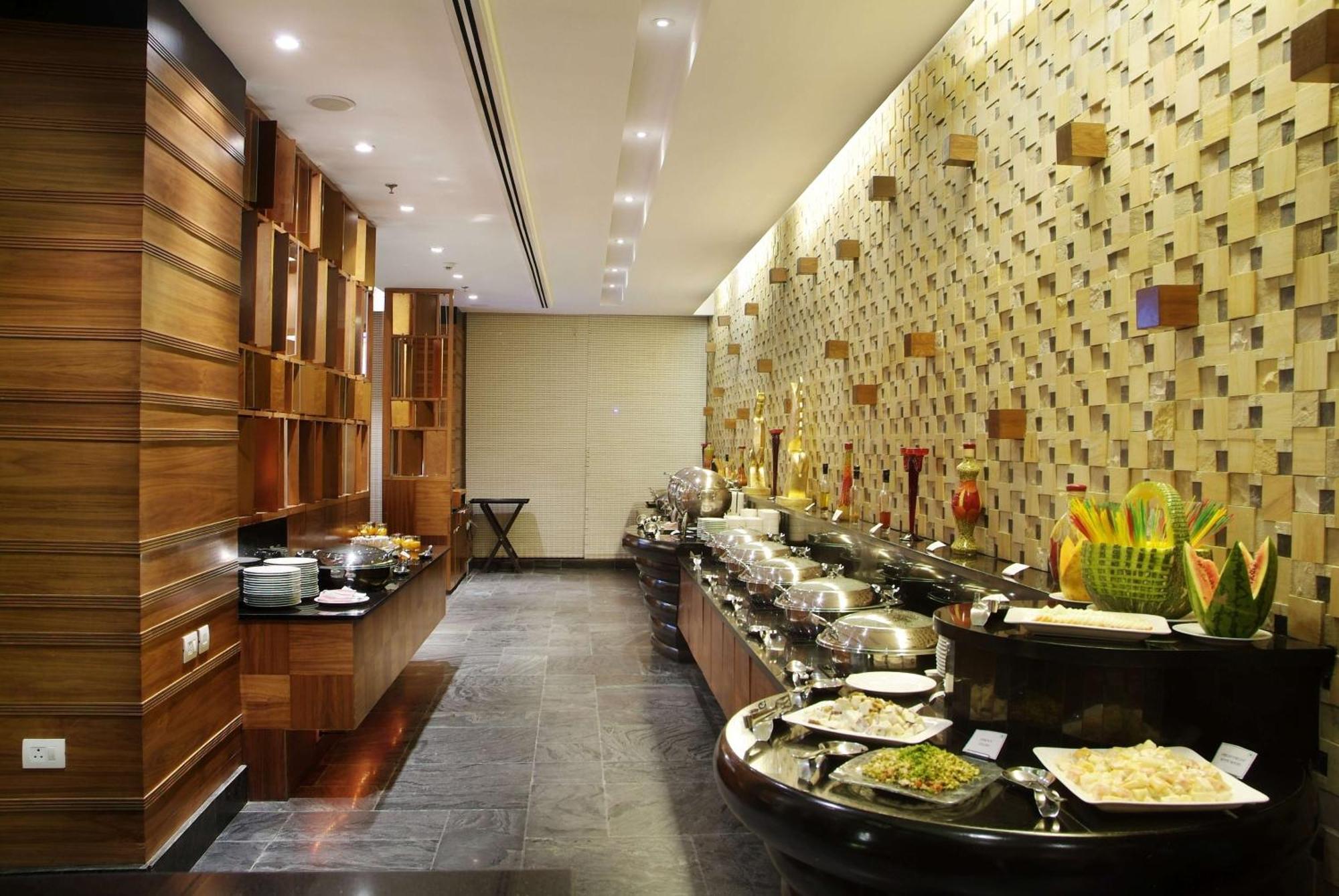 Hotel The Fern, Divisione di Jaipur Esterno foto